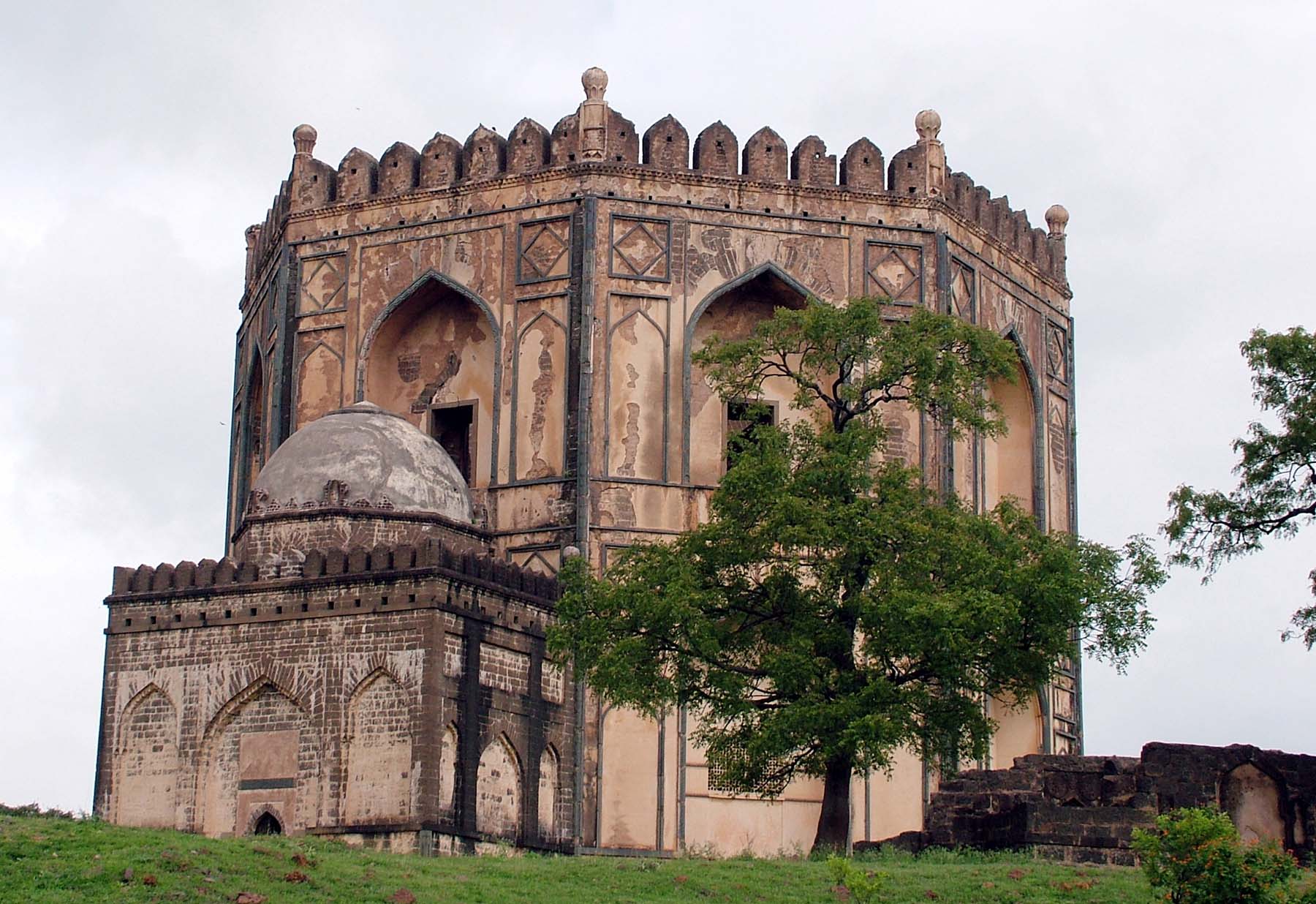 Bahmani Tombs